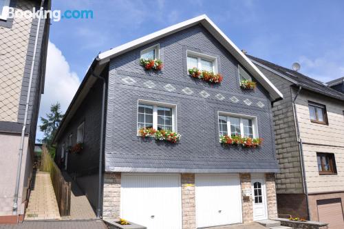 Dans une excellente position et terrasse à Masserberg. Chauffage