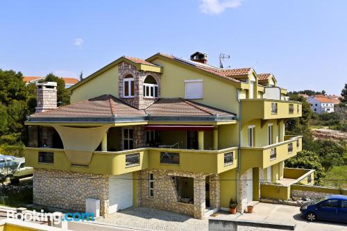 Petit appartement à Zadar. Avec terrasse!