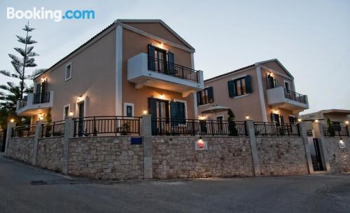 Appartamento con Wifi e terrazza vicino al centro di Panormos Rethymno