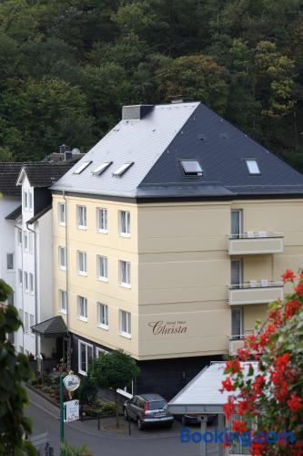 Ferienwohnung mit Kinderbett in Bad Bertrich, nahe dem Zentrum