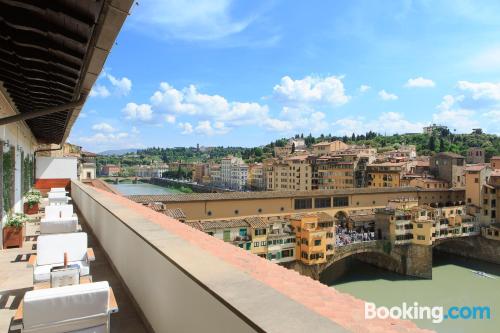 Espaçoso apartamento em boa posição em Florença