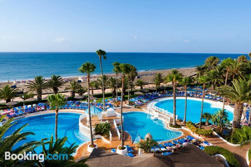 Een slaapkamer. Puerto Del Carmen is votrer!.