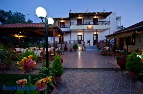 Ferienwohnung mit Terrasse. In Skopelos Town