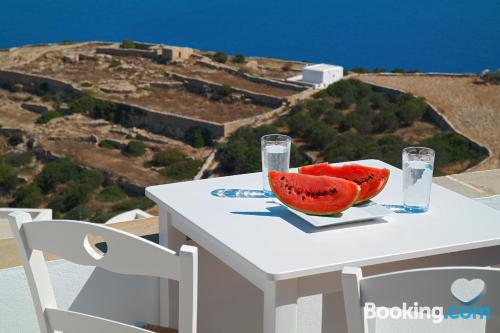 Petite place in Chora Folegandros. Air!