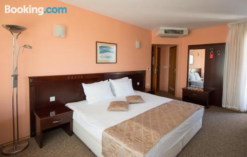 Apartamento de una habitación en Varna con wifi y terraza