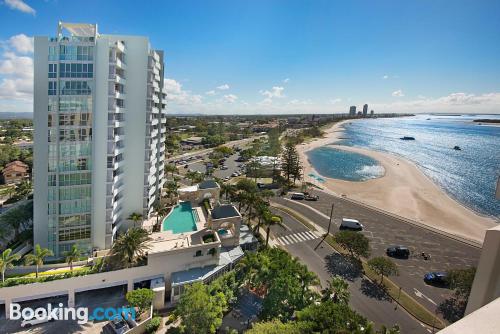 Appartement in Gold Coast. Zwembad en terras