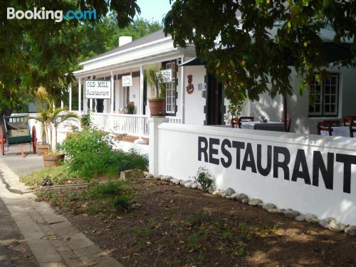 Apartamento com Internet. Com terraço!