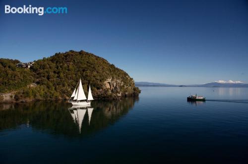 Appartamento con Internet. Taupo dalla vostra finestra!