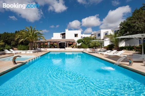 Appartement avec piscine et l'air. Sant Francesc Xavier est votre!