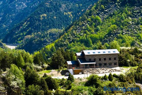 Apartamento cães bem-vindos à Benasque. Wi-fi e terraço