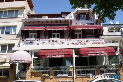 Wohnung mit heizung. Internet und Terrasse