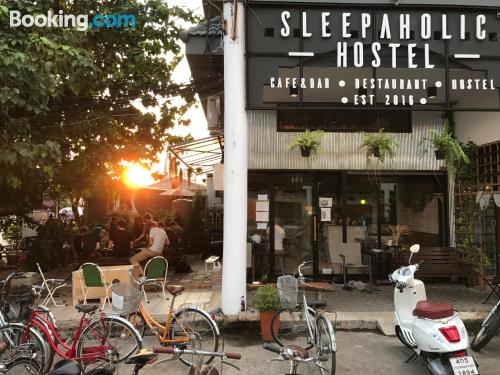 Appartement avec terrasse et internet à Phra Nakhon Si Ayutthaya pour couples.