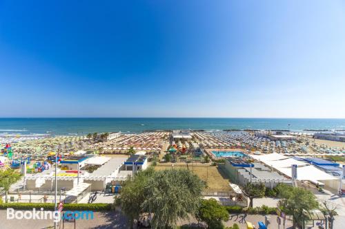 Misano Adriatico est votre. Avec terrasse!