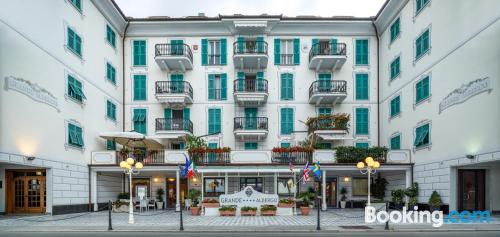 Apartamento adequado para cães à Sestri Levante. Terraço e piscina