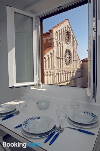 Apartamento de dos dormitórios em Zadar. Terraço!