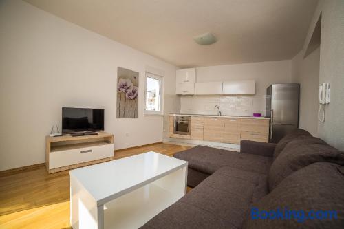 Espacioso apartamento en Makarska con terraza y wifi