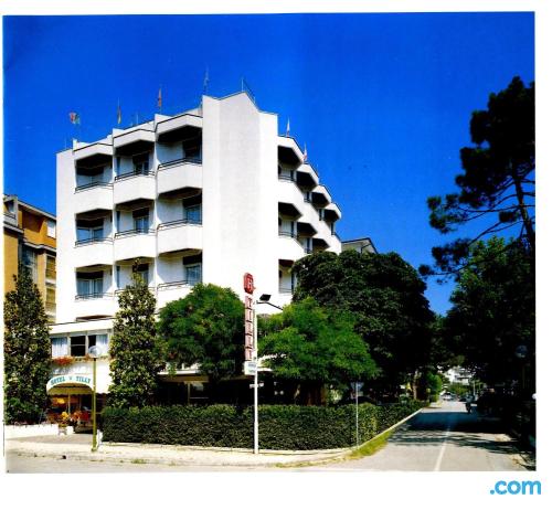 Place for couples in Cesenatico with air.