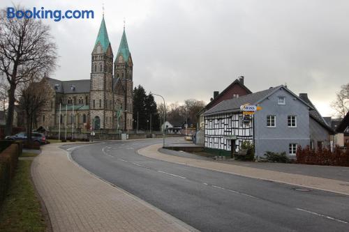 Enorme appartamento a Monschau. Terrazza e Internet