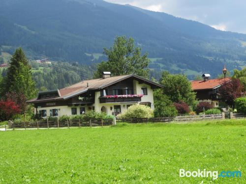 Apartamento em Neukirchen am Großvenediger. Terraço!