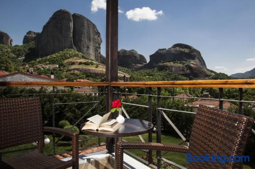 Appartement à Kalambaka. Terrasse et Internet!