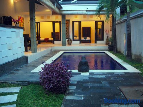 Apartamento de 150m2 em Seminyak. Terraço!