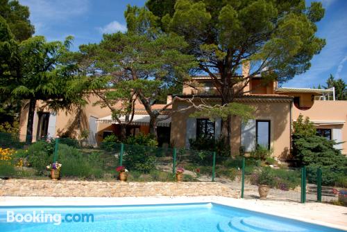 Apartamento para parejas. ¡Piscina!