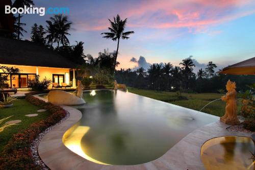 App voor 5 of meer in Ubud. Terras en zwembad