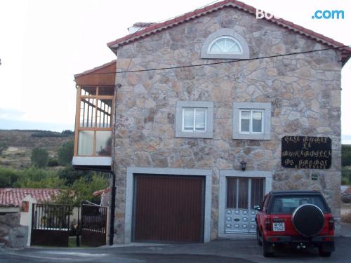 Wohnung tierfreundlich à Navarredonda de Gredos. Für Gruppen