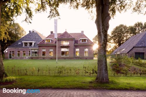 Appartement gezellig een centrale positie. Eext aan zijn voeten!