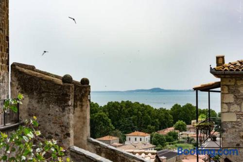 Extenso apartamento perto do centro em Bolsena