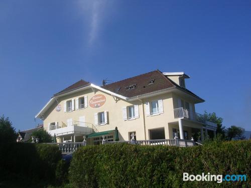 Appartement avec terrasse. Talloires à vos pieds