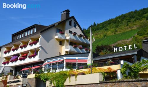 Appartement dans une excellente position. Terrasse et Internet!