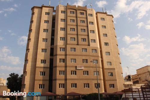 Appartement avec l'air concdetionné. À Koweit