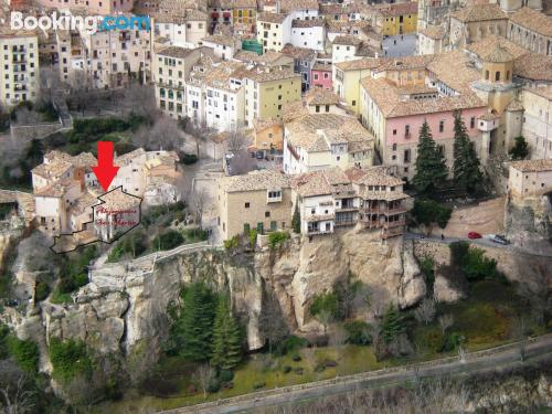 Appartamento di 2 stanze a Cuenca. Terrazza e Wifi