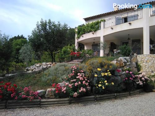 Pequeño apartamento en Bauduen ¡Con terraza!