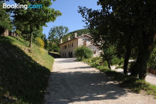 Prático apartamento para 2 pessoas em Spoleto