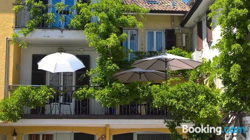 Lazise à vos pieds. Terrasse et Wifi!