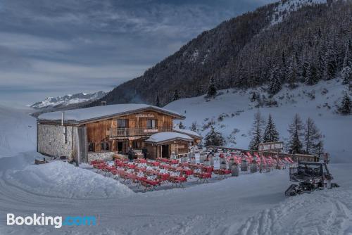 Appartement avec Wifi et terrasse. Montchavin-Les Coches à vos pieds