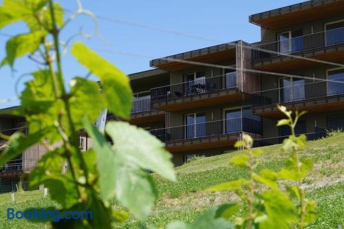 Apartamento con terraza. ¡Apto para animales!