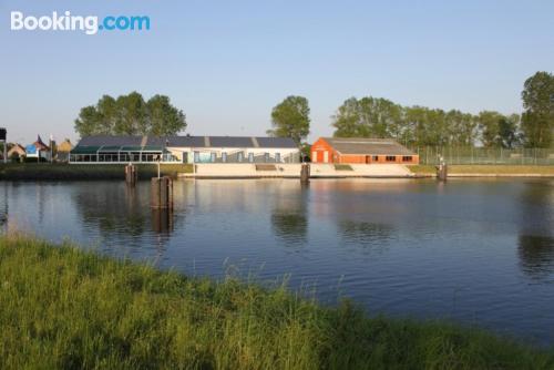 Appartement met terras. Verwarming en internet