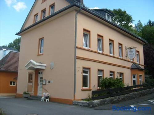 Ferienwohnung mit Terrasse. Zentrale!