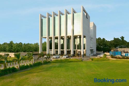 Appartamento con piscina, a Bhubaneshwar