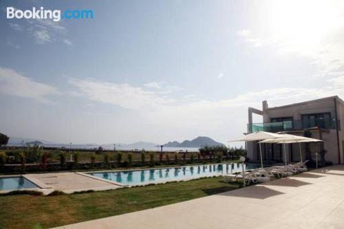 Cómodo apartamento en Turgutreis con piscina