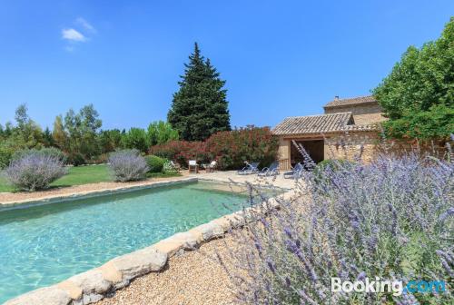 Apartamento con piscina en Robion en Luberon