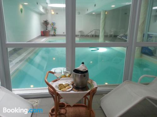 Cuco apartamento parejas con piscina