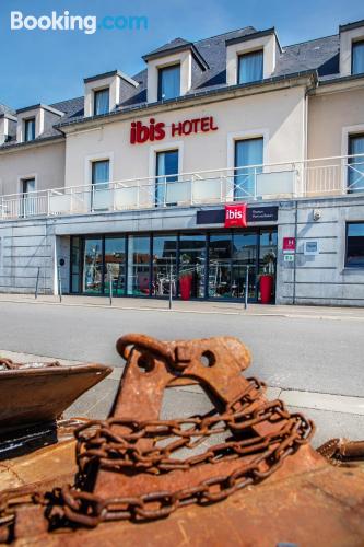 App met airconditioning. Port-en-Bessin-Huppain aan zijn voeten!