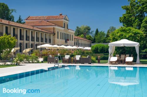 Ponzano Veneto vanuit uw raam! Terras!