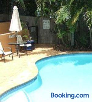 Ferienwohnung mit pool. In Caloundra