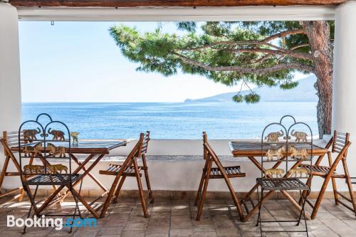 Appartement avec terrasse dans une position centrale de Santa Marina Salina