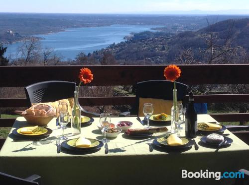 Apartamento de 300m2 en Nebbiuno con vistas y conexión a internet